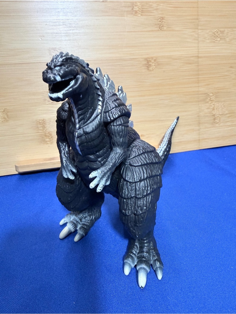 Source Unknown Black & Silver Monster Action Figure